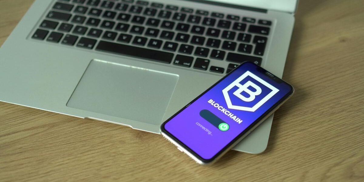 Wallet-linking payment flows vs direct wallet settlement